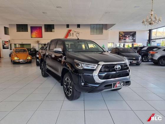 TOYOTA HILUX 2.8 D-4D TURBO DIESEL CD SRX 4X4 AUTOMÁTICO